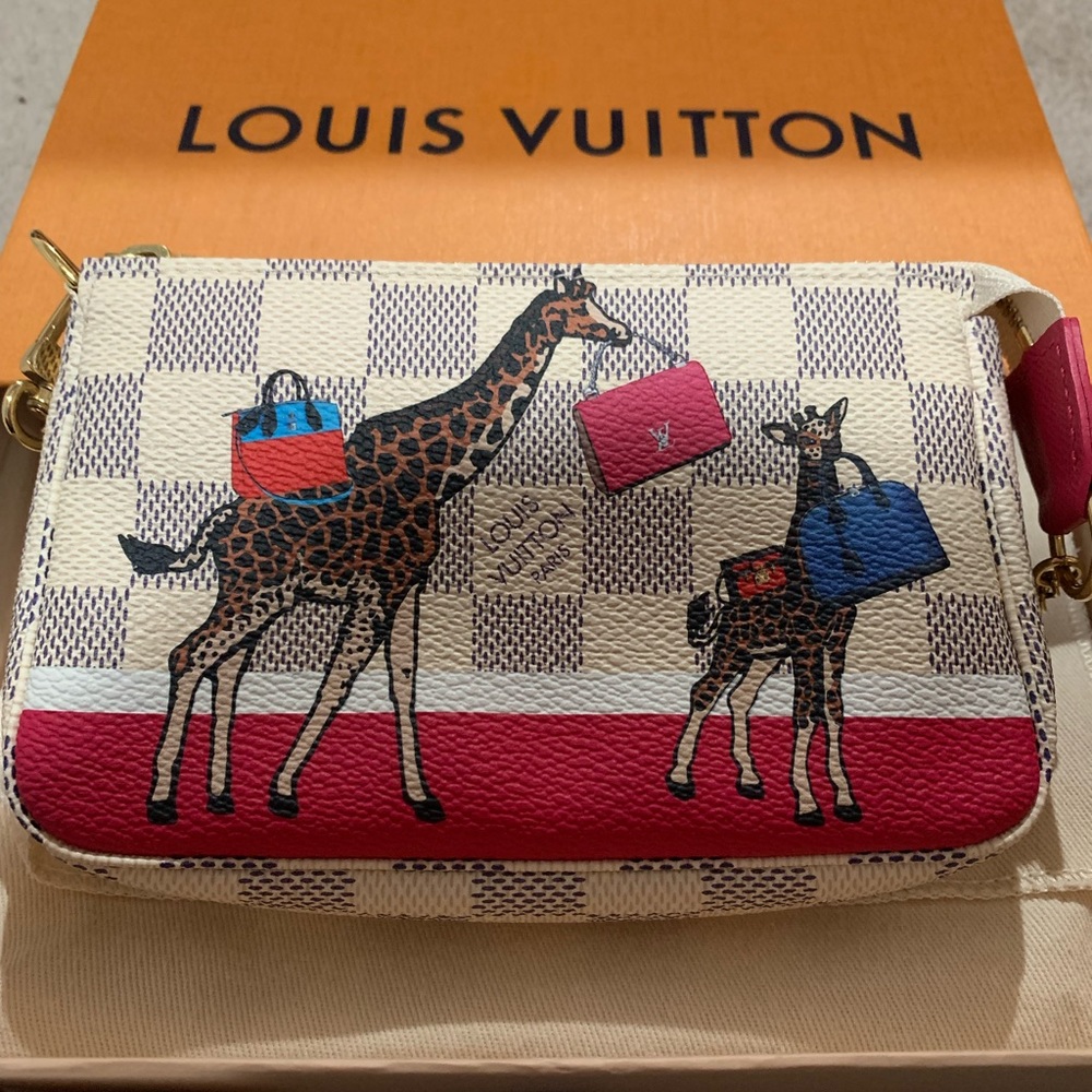 Louis Vuitton Pochette